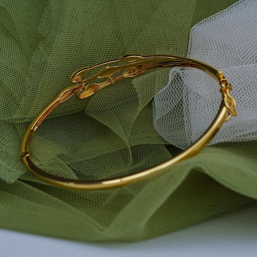 9K Gold Bangle