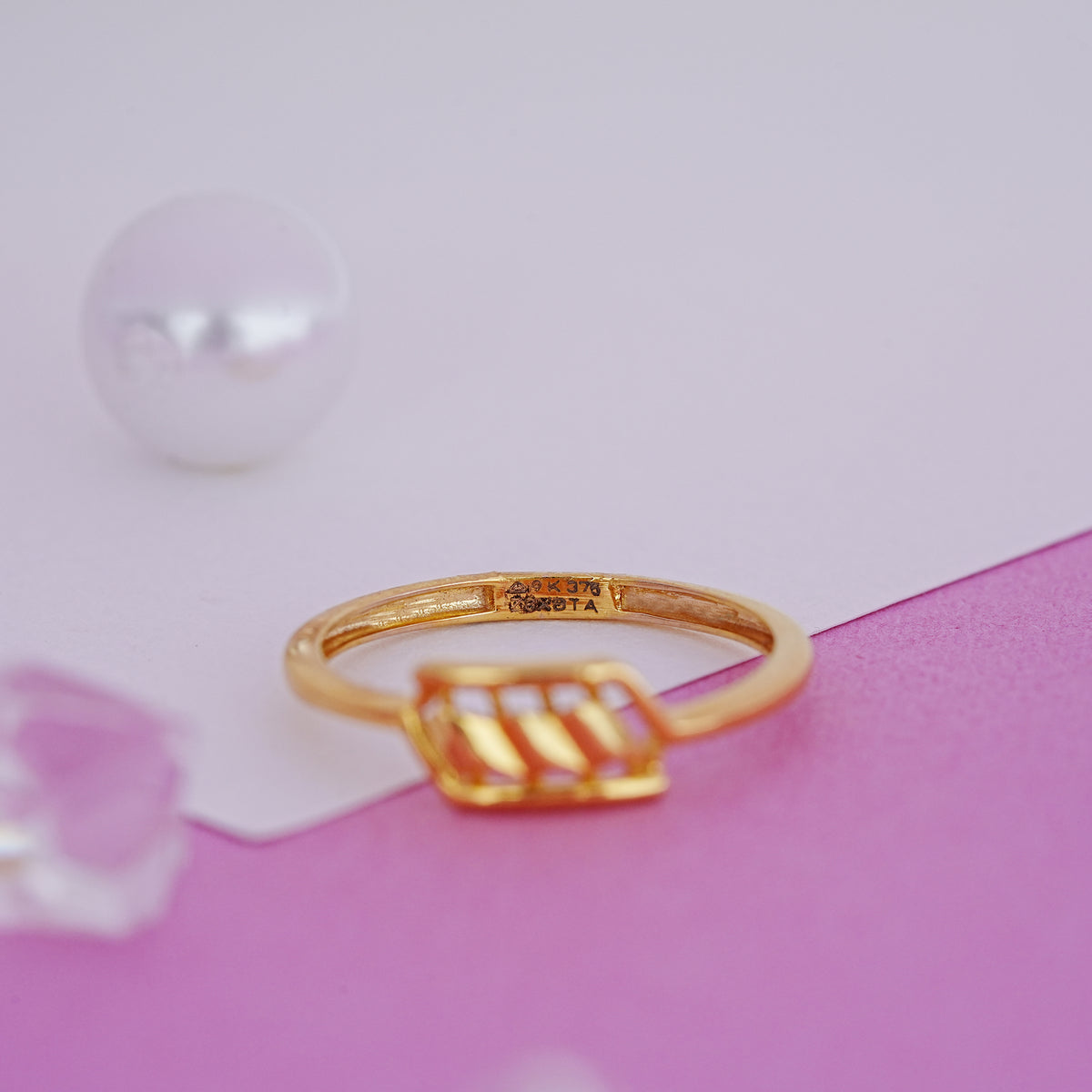 9k gold ring for office wear