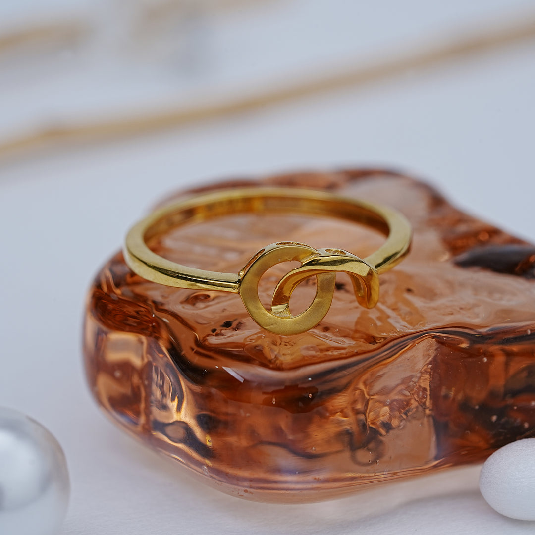 9K Gold Ring for Office Wear