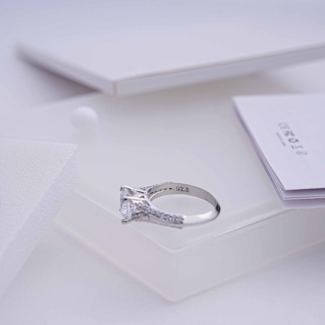 925 Silver Ring with Swarovski Stone