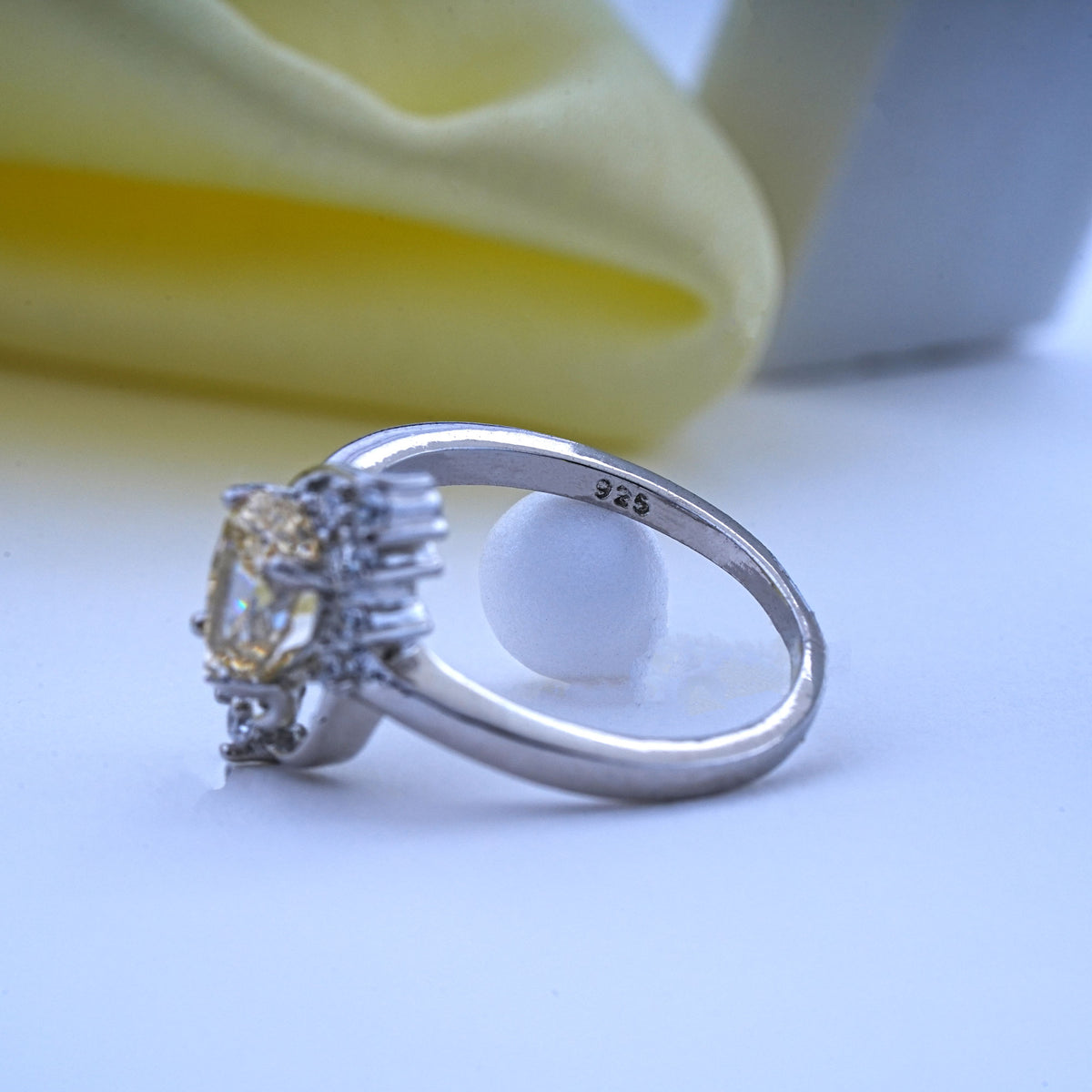 925 silver ring with swarovski stone
