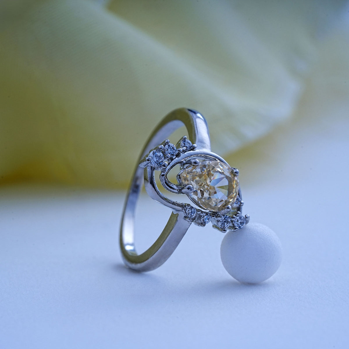 925 silver ring with swarovski stone
