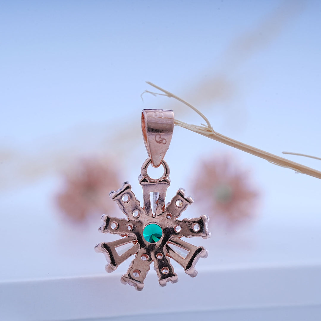 925 Silver Pendant with matching pair of stud