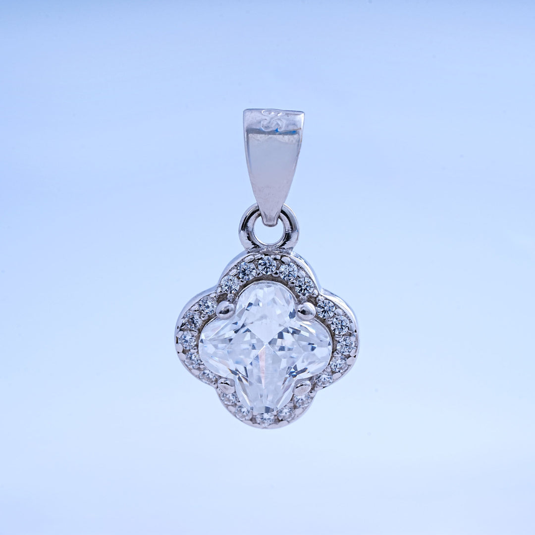 925 Silver Pendant with matching pair of stud