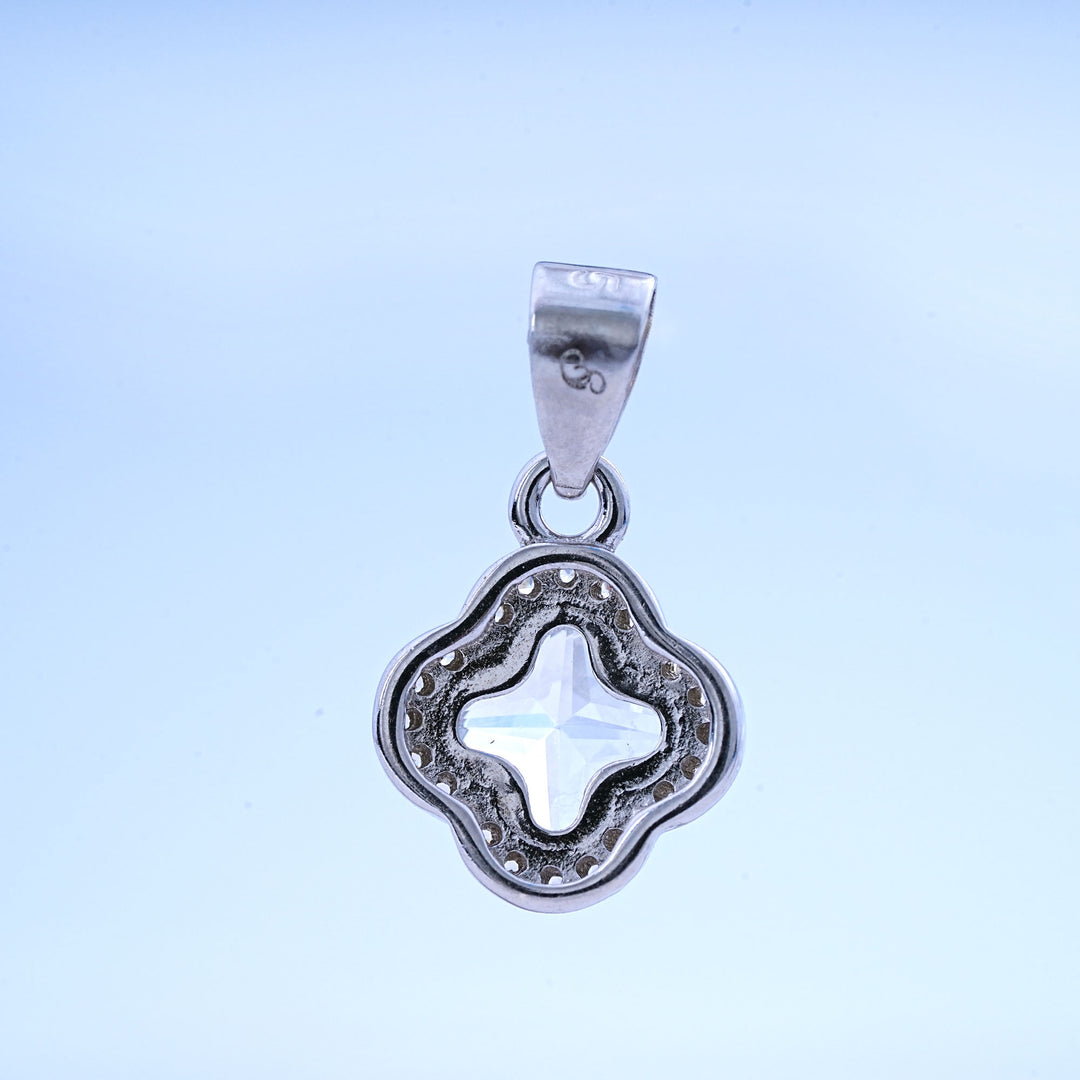 925 Silver Pendant with matching pair of stud