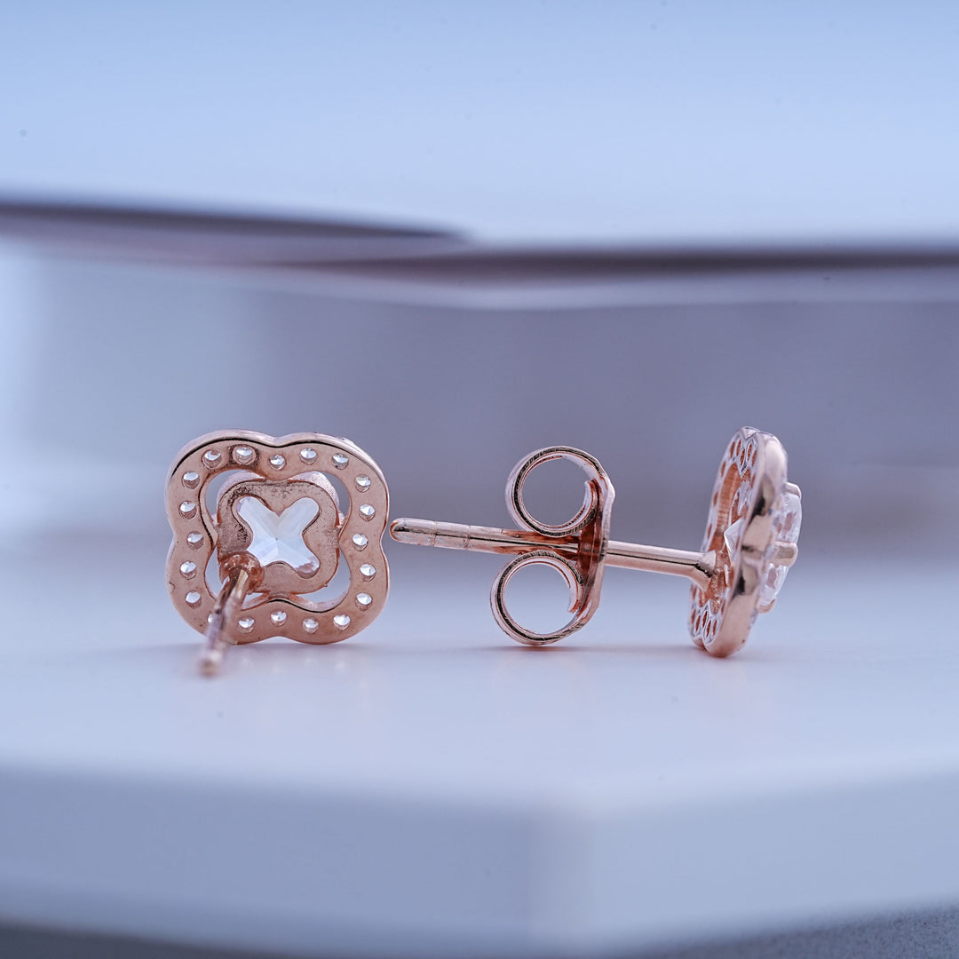 925 Silver Pendant with matching pair of stud