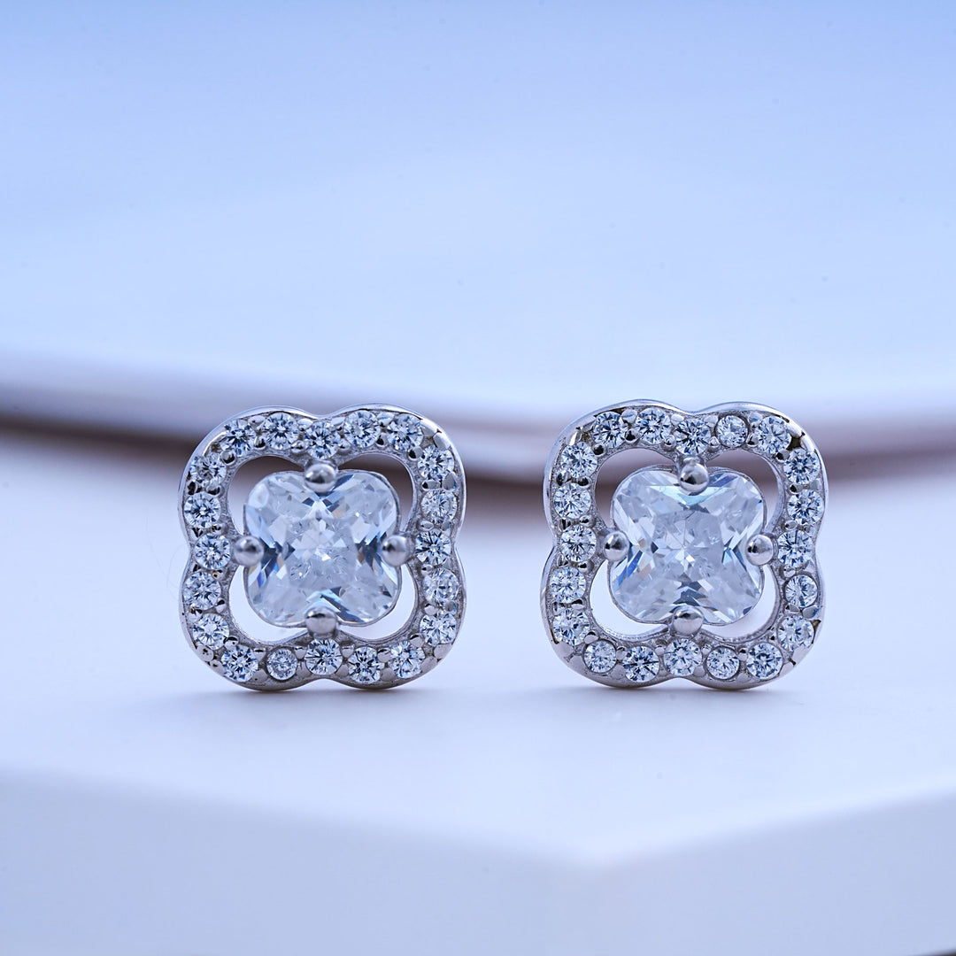 925 Silver Pendant with matching pair of stud